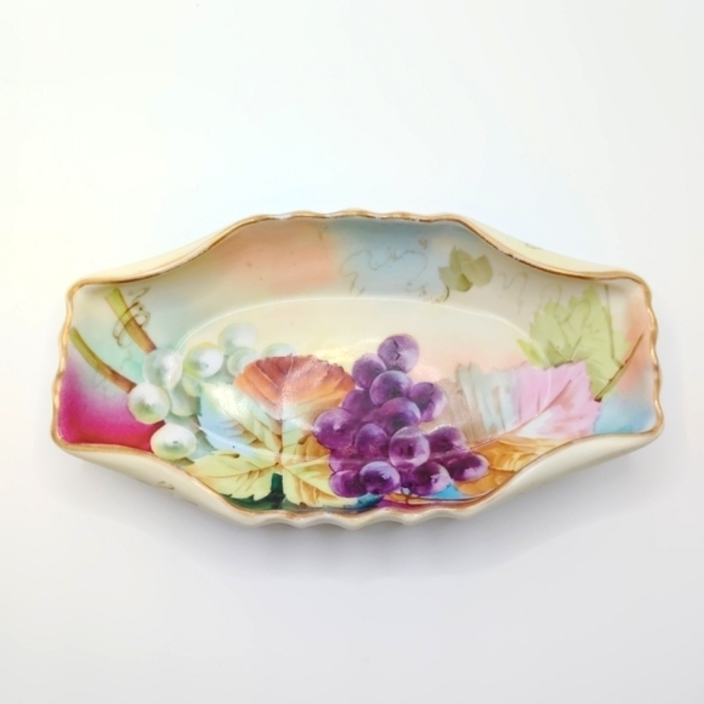 Vintage Vienna Burnished Gold Dish Tray Grapes Leaves Beautiful Signed - Picture 4 of 13